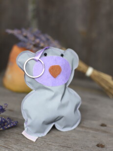 Odblaskowy miś lawendowy z zawieszką